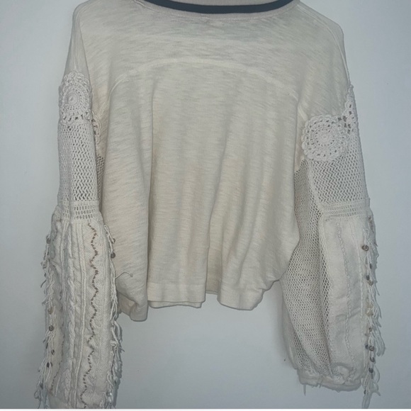 ❗️SOLD❗️Free People Boho Cropped Crochet Long Sleeve Ivory Sweater [Sz. XS] - Picture 4 of 9